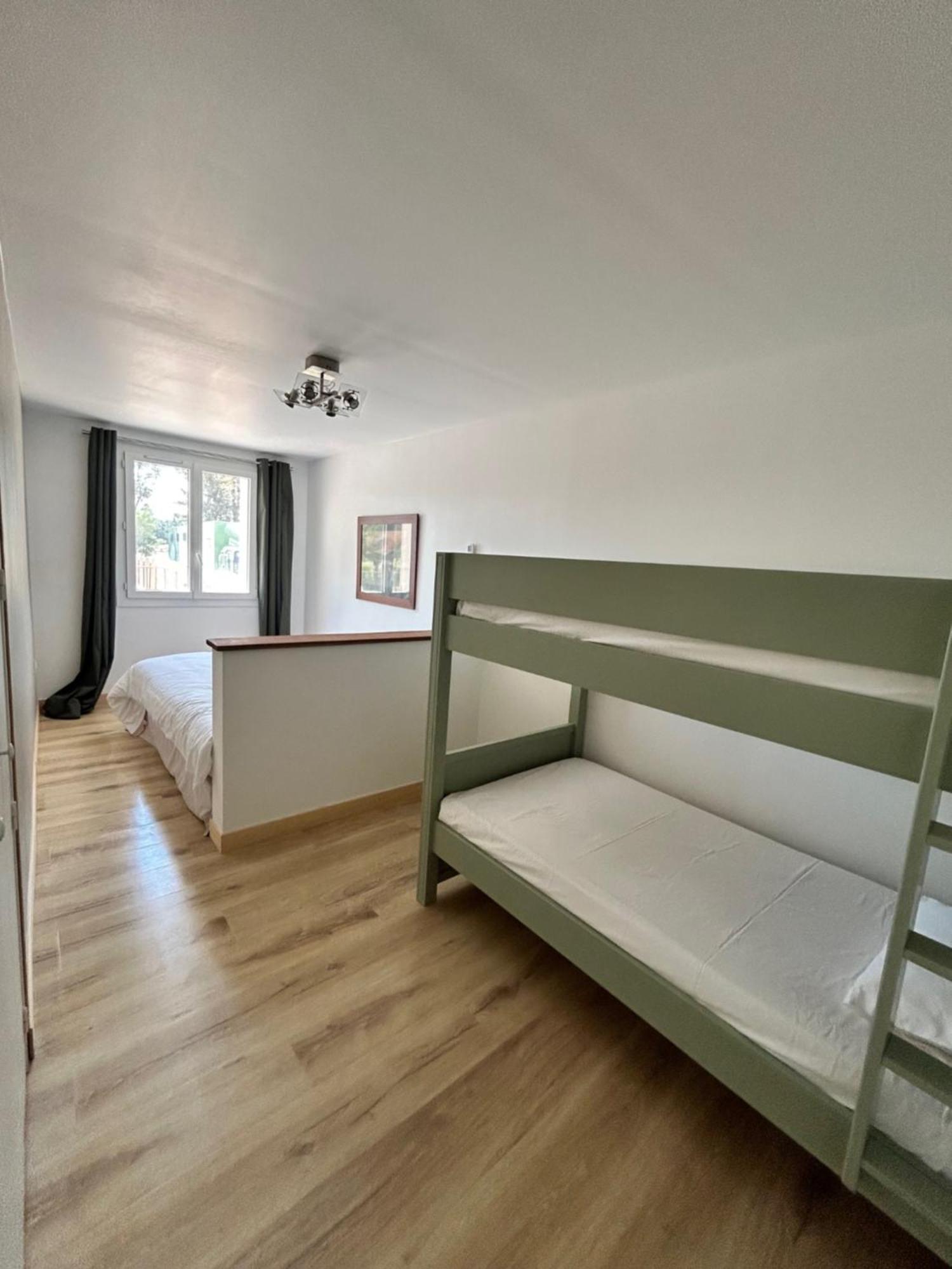 La Capucelle Bed & Breakfast Caderousse Dış mekan fotoğraf